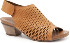 Bueno Women's Lacey -Englin's Fine Footwear bueno womens lacey tan b1926 253 69005.1658790993