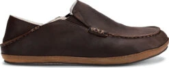 OluKai Men's Moloa Slipper -Englin's Fine Footwear olukai mens manoa leather dark wood toffee 10344 6333 15745.1589899368