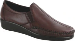 SAS Women's Dream -Englin's Fine Footwear sas womens dream wine 2250 010 58458.1540219280